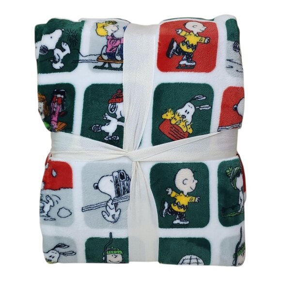 Peanuts Snoopy Christmas Full/Queen Plush Blanket By Berkshire 90"x90" Cartoon - Picture 2 of 9